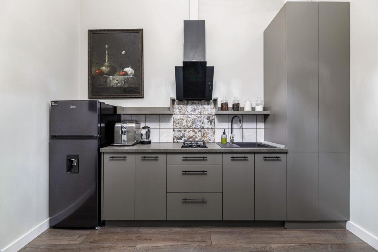 3 Room Apartments , Rohatyntsyv Street Lviv Kültér fotó