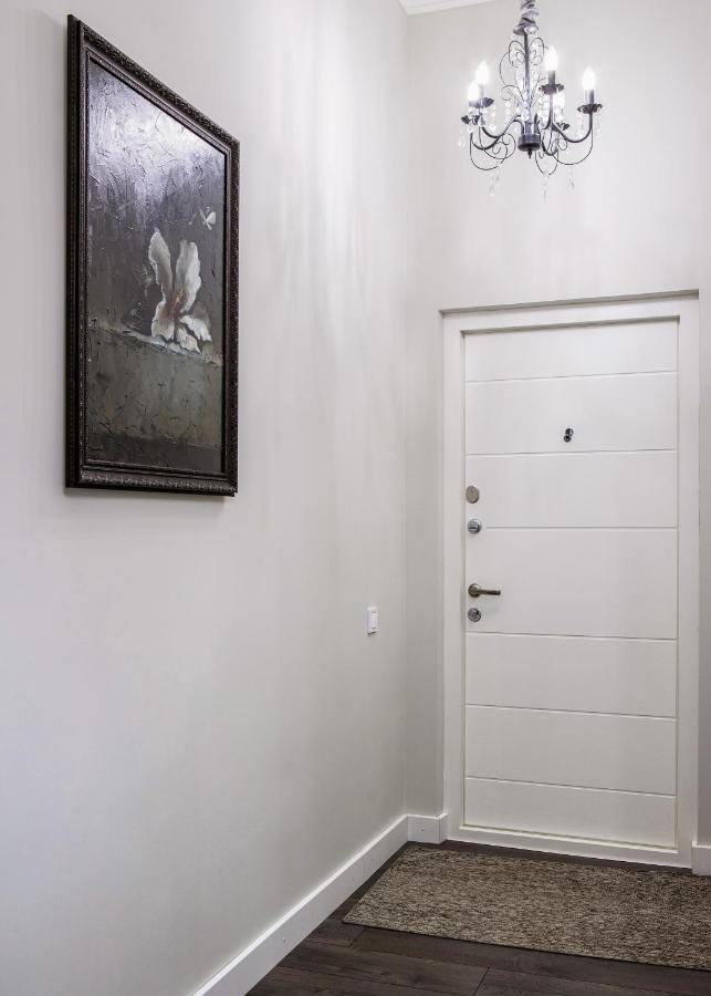 3 Room Apartments , Rohatyntsyv Street Lviv Kültér fotó