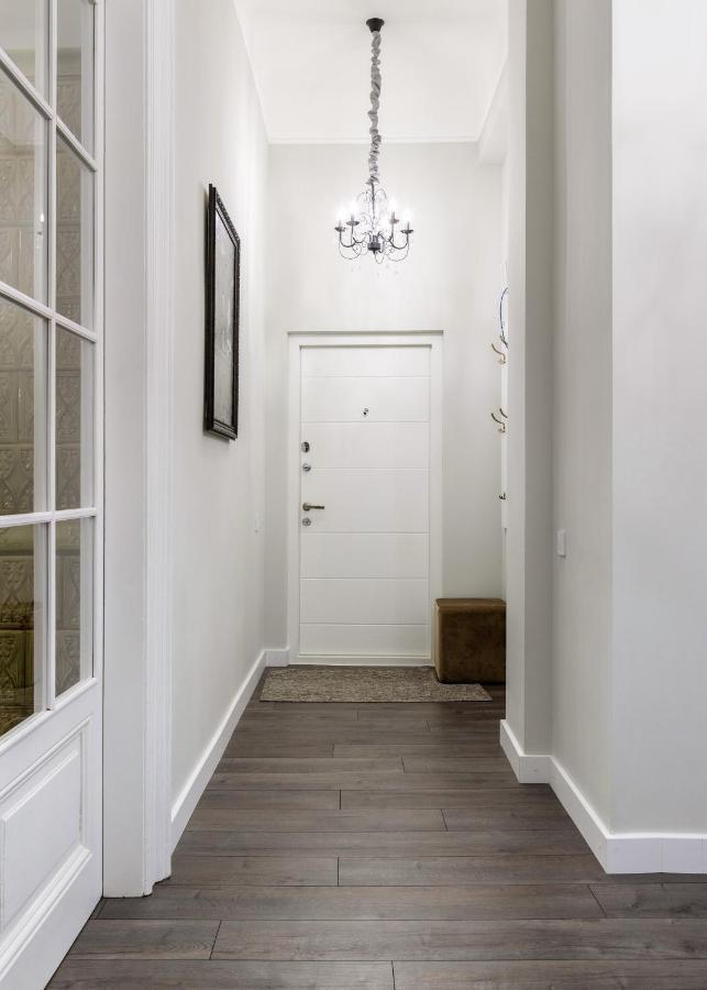 3 Room Apartments , Rohatyntsyv Street Lviv Kültér fotó